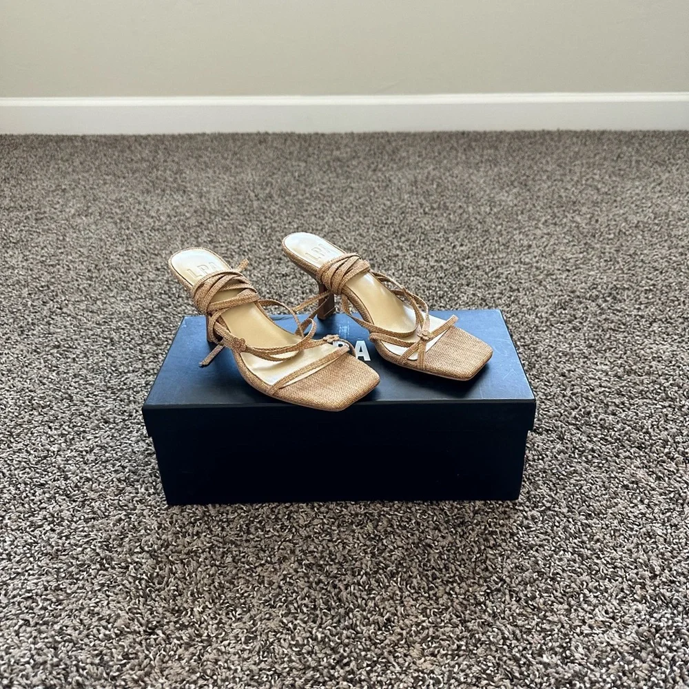 LPA Penny Heel in Natural, size 6.5 - Picture 5 of 7